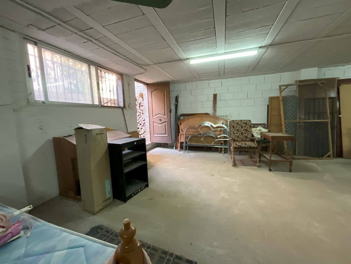 Haus zu verkaufen in Murchas - 99.900 € (Ref: 9588077)