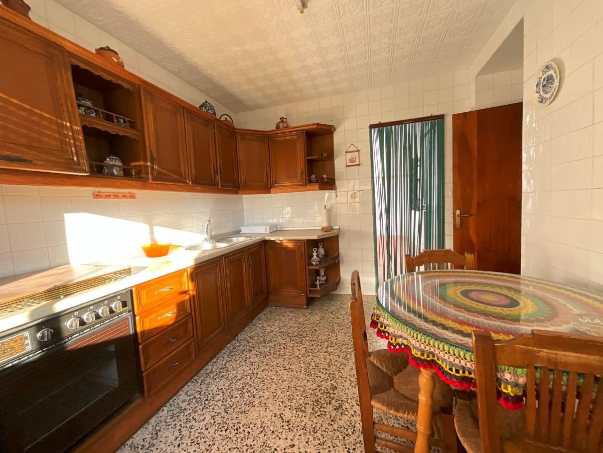 3 sovrum Hus till salu i Albunuelas med garage - 120 000 € (Ref: 9588079)