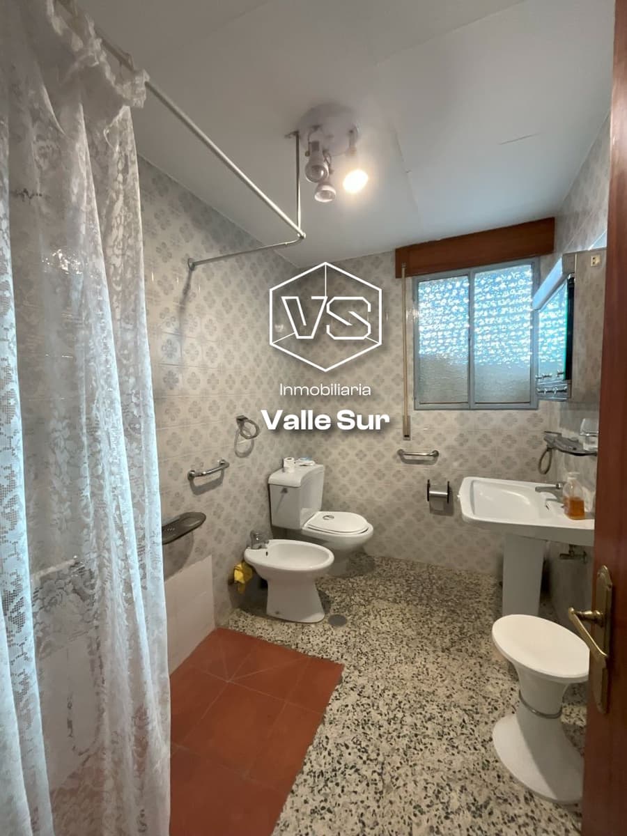 3 sovrum Hus till salu i Albunuelas med garage - 120 000 € (Ref: 9588079)