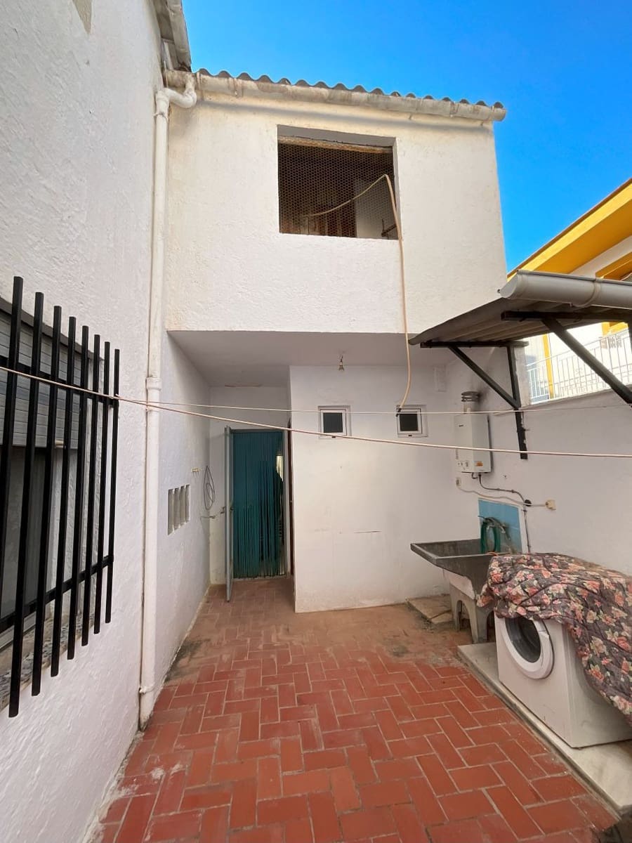 3 sovrum Hus till salu i Albunuelas med garage - 120 000 € (Ref: 9588079)