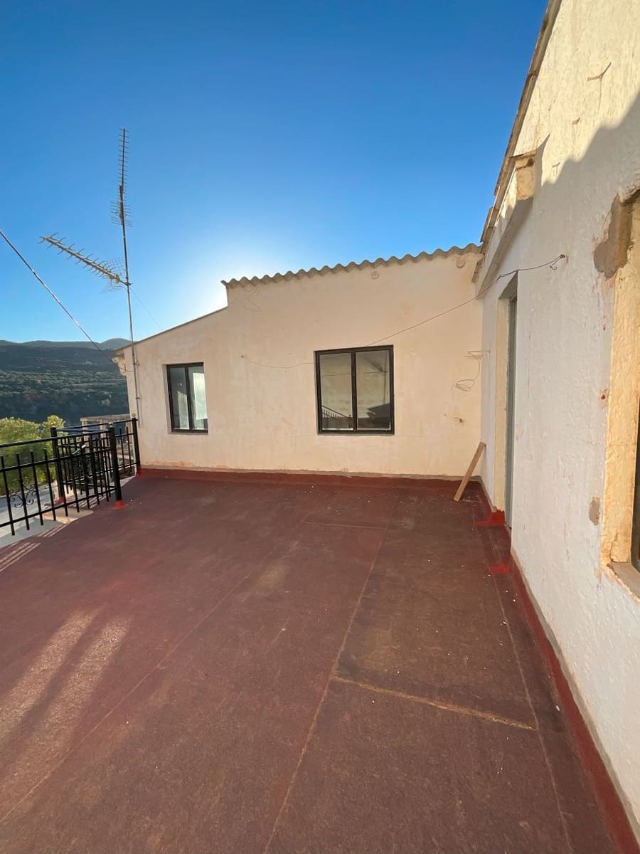 3 sovrum Hus till salu i Albunuelas med garage - 120 000 € (Ref: 9588079)