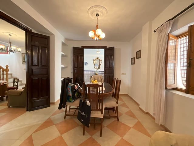 Casa de 4 habitaciones en Saleres, El Valle en venta - 109.000 € (Ref: 9588080)