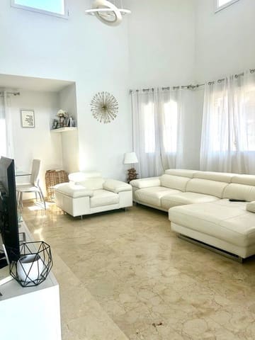 Casa de 3 habitaciones en Salobreña en venta - 499.000 € (Ref: 9588083)