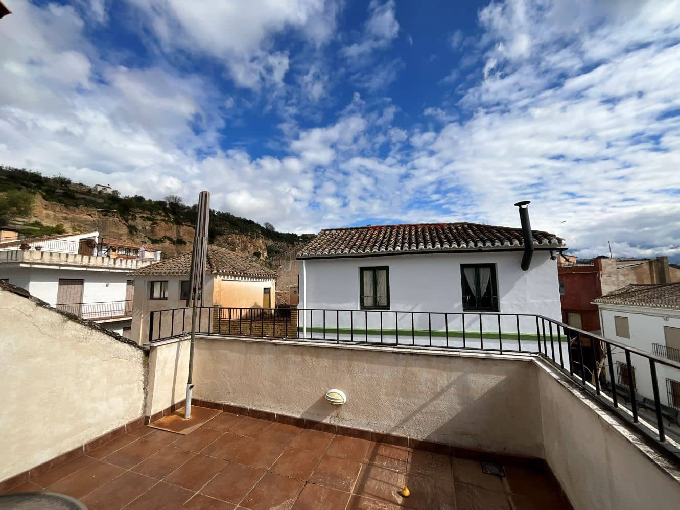 Casa de 2 habitaciones en Albuñuelas en venta - 110.000 € (Ref: 9698124)