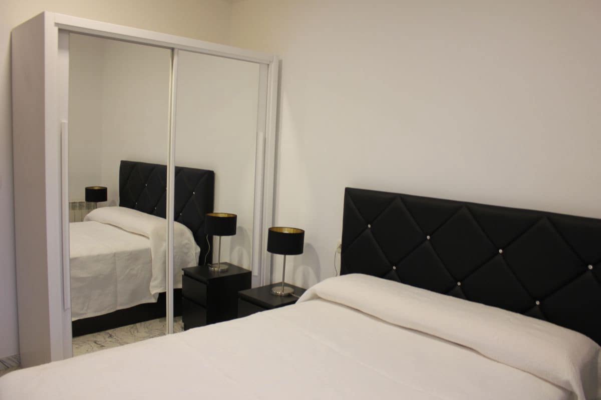 2 soveværelse Lejlighed til leje i Granada by - € 750 (Ref: 9761778)