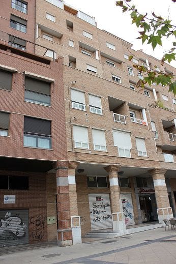 2 soveværelse Lejlighed til leje i Granada by - € 750 (Ref: 9761778)