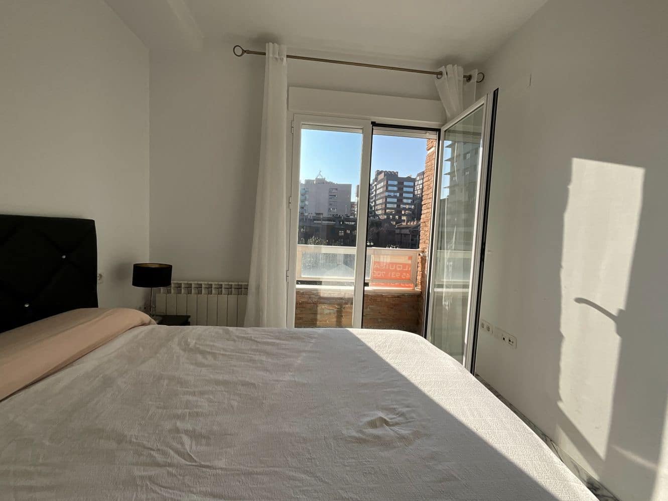 2 bedroom Flat for rent in Granada city - € 750 (Ref: 9761778)