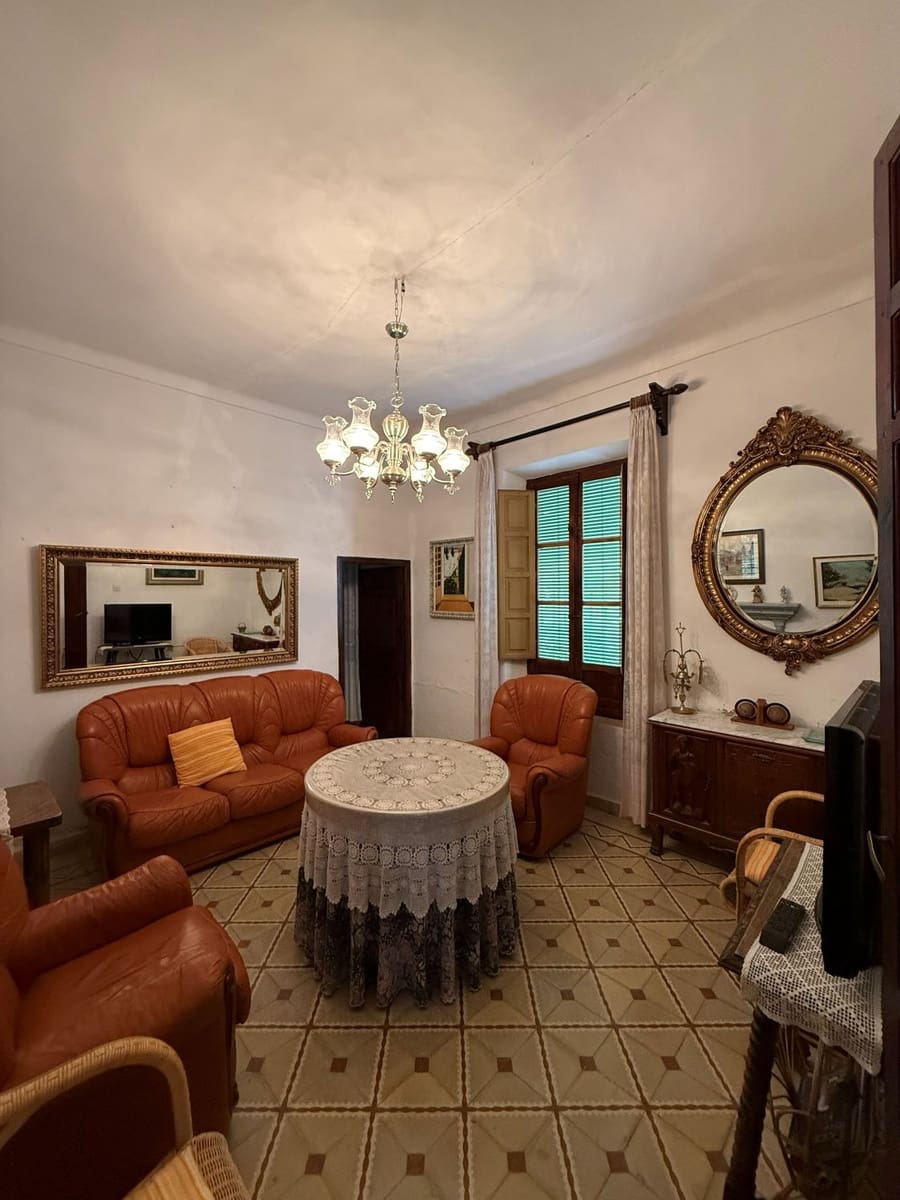 7 soverom Hus til salgs i Restabal med garasje - € 450 000 (Ref: 9790785)