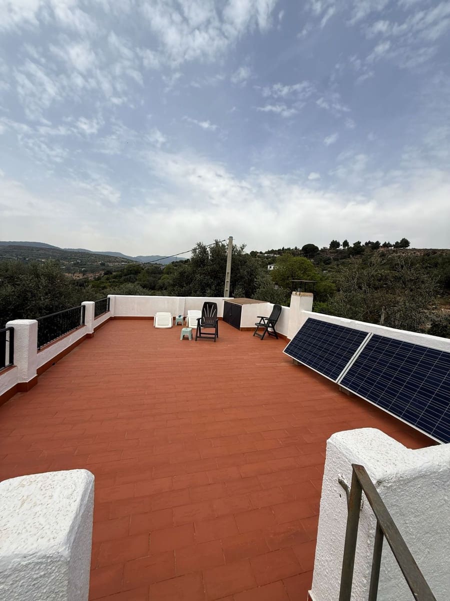 2 makuuhuone Maalaistalo myytävänä paikassa Albunuelas - 140 000 € (Ref: 9806239)