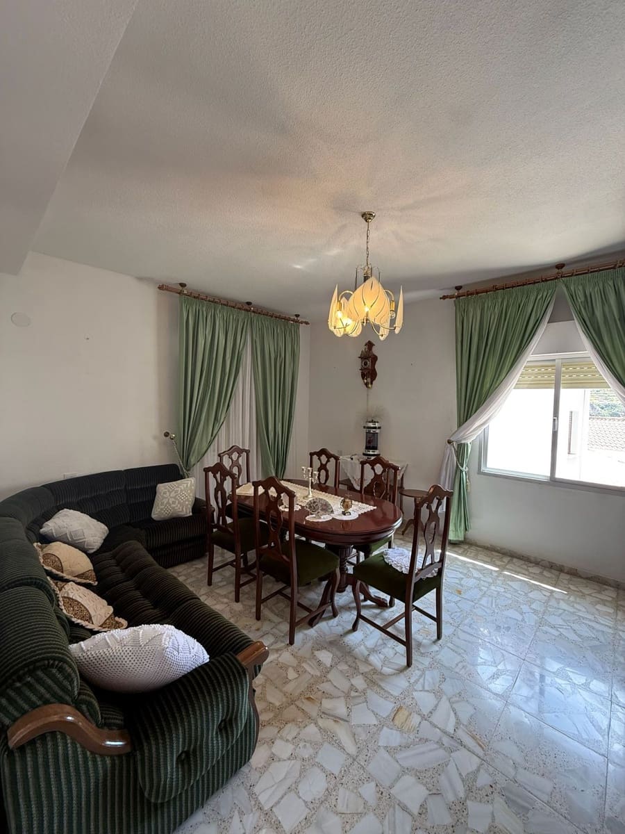 4 camera da letto Casa in vendita in Conchar con garage - 180.000 € (Rif: 9851064)