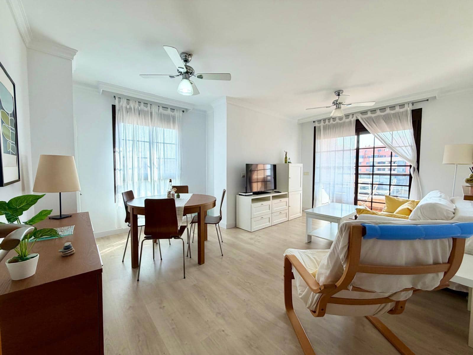 2 bedroom Apartment for rent in Aguadulce (Almeria) with pool - € 550 (Ref: 10011566)