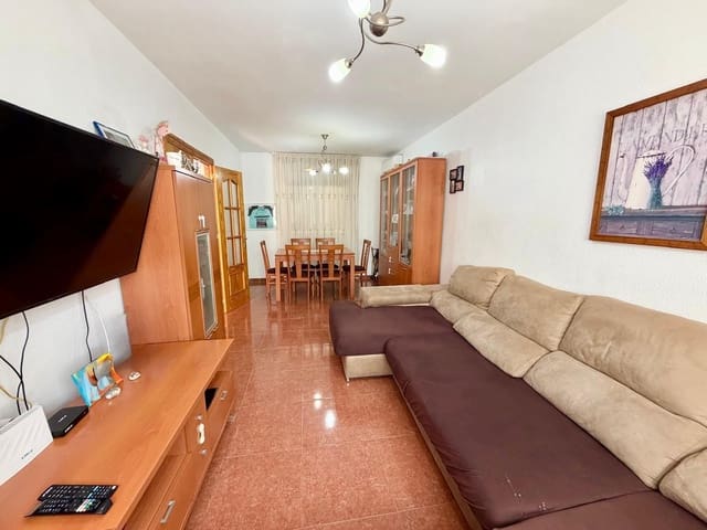 4 bedroom Terraced Villa for sale in Roquetas de Mar with garage - € 157,000 (Ref: 10013102)