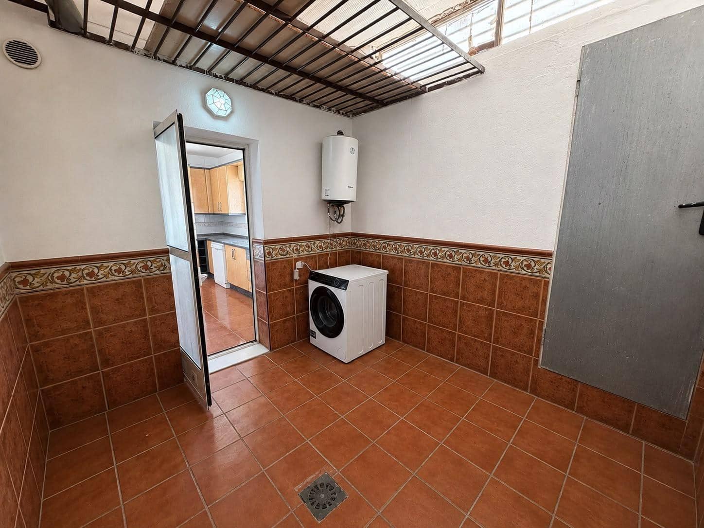 4 bedroom Terraced Villa for sale in Roquetas de Mar with garage - € 157,000 (Ref: 10013102)