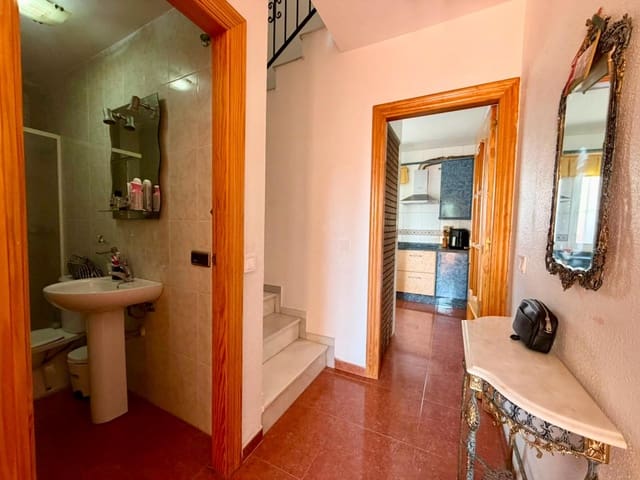 4 bedroom Terraced Villa for sale in Roquetas de Mar with garage - € 157,000 (Ref: 10013102)