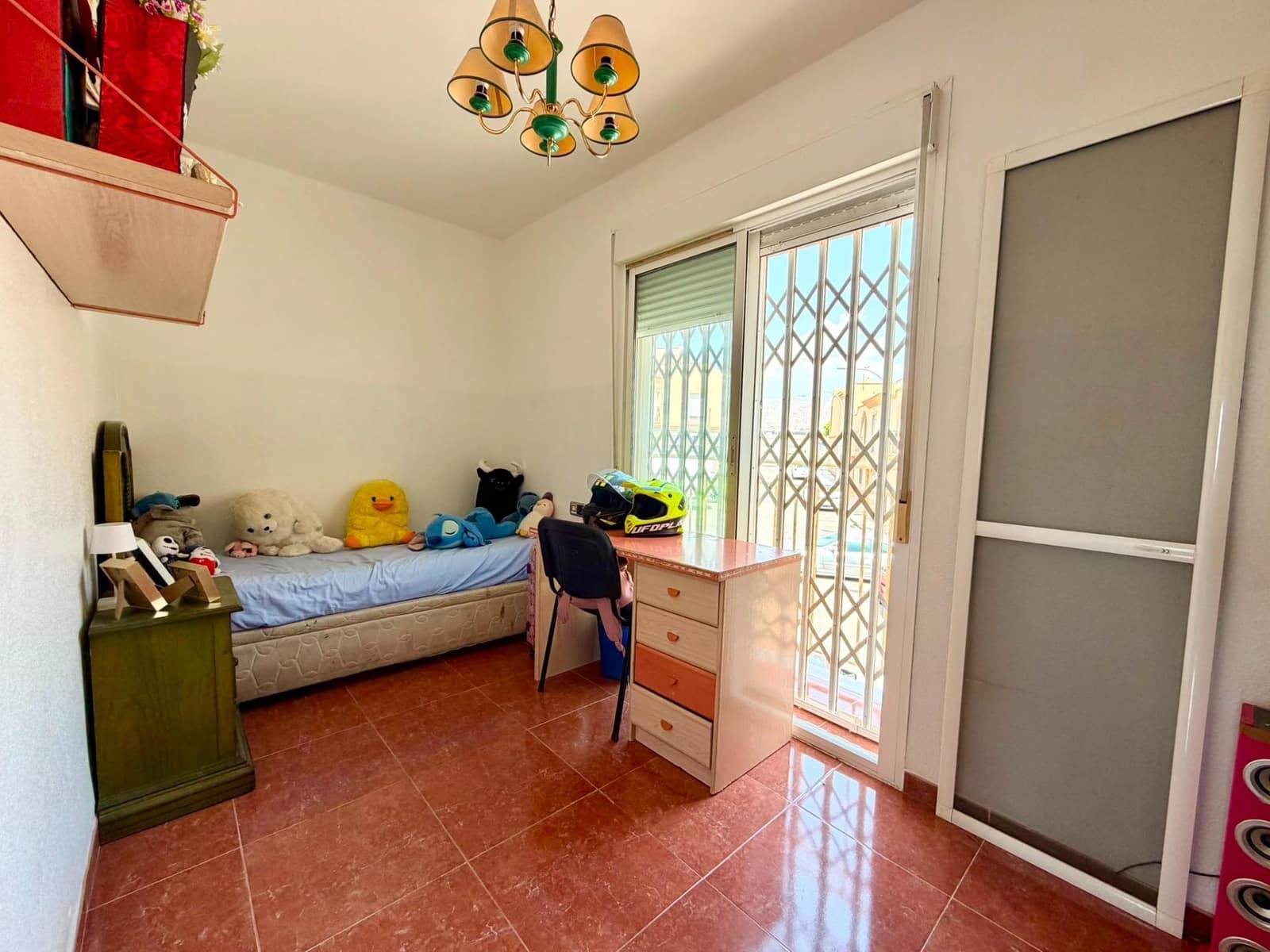 4 bedroom Terraced Villa for sale in Roquetas de Mar with garage - € 157,000 (Ref: 10013102)