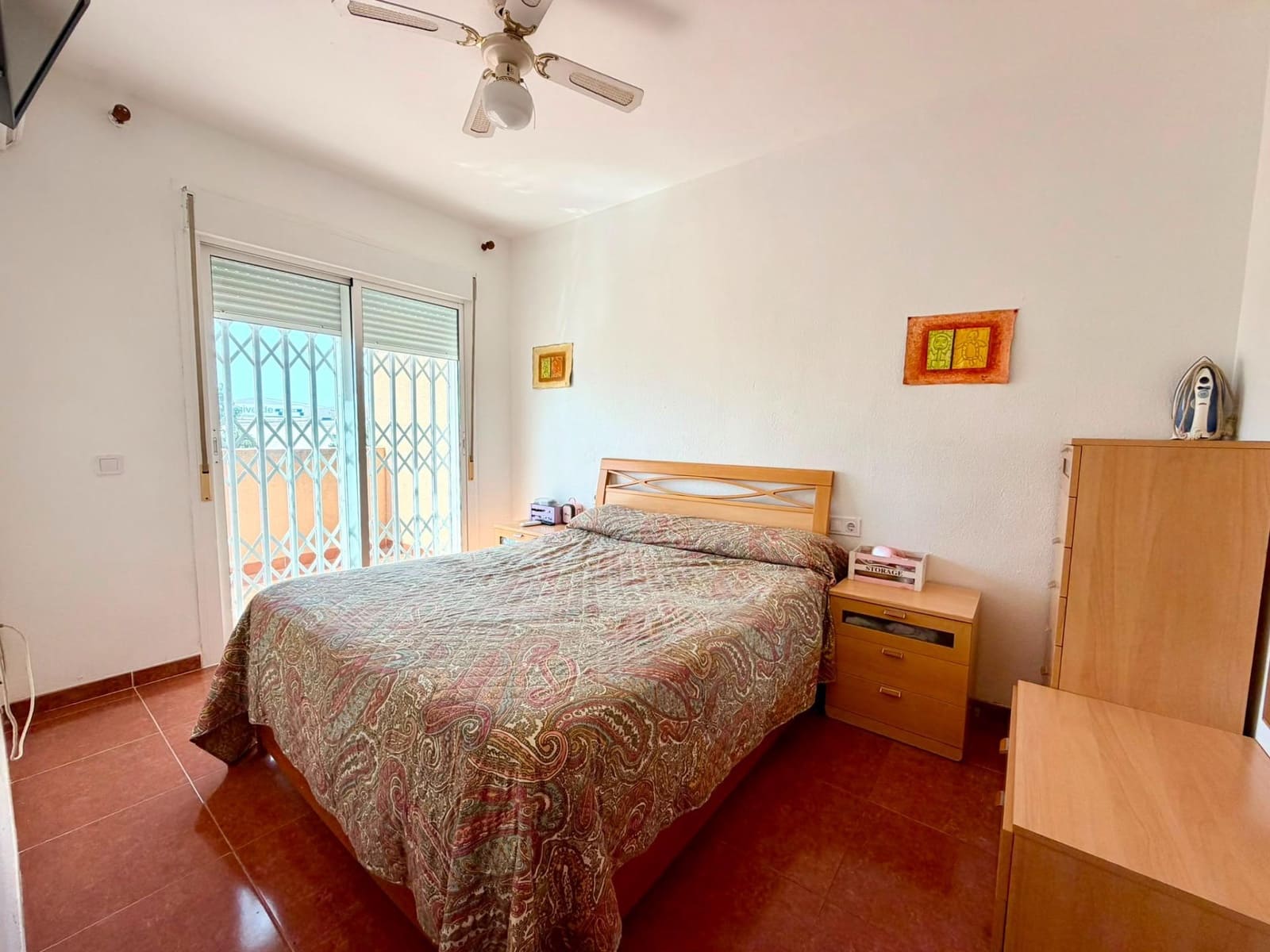 4 bedroom Terraced Villa for sale in Roquetas de Mar with garage - € 157,000 (Ref: 10013102)