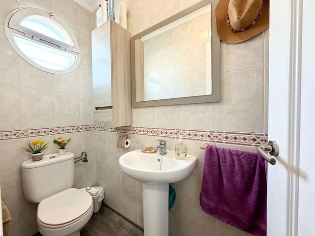 Adosado de 4 habitaciones en Huércal de Almería en venta con garaje - 295.000 € (Ref: 10031739)