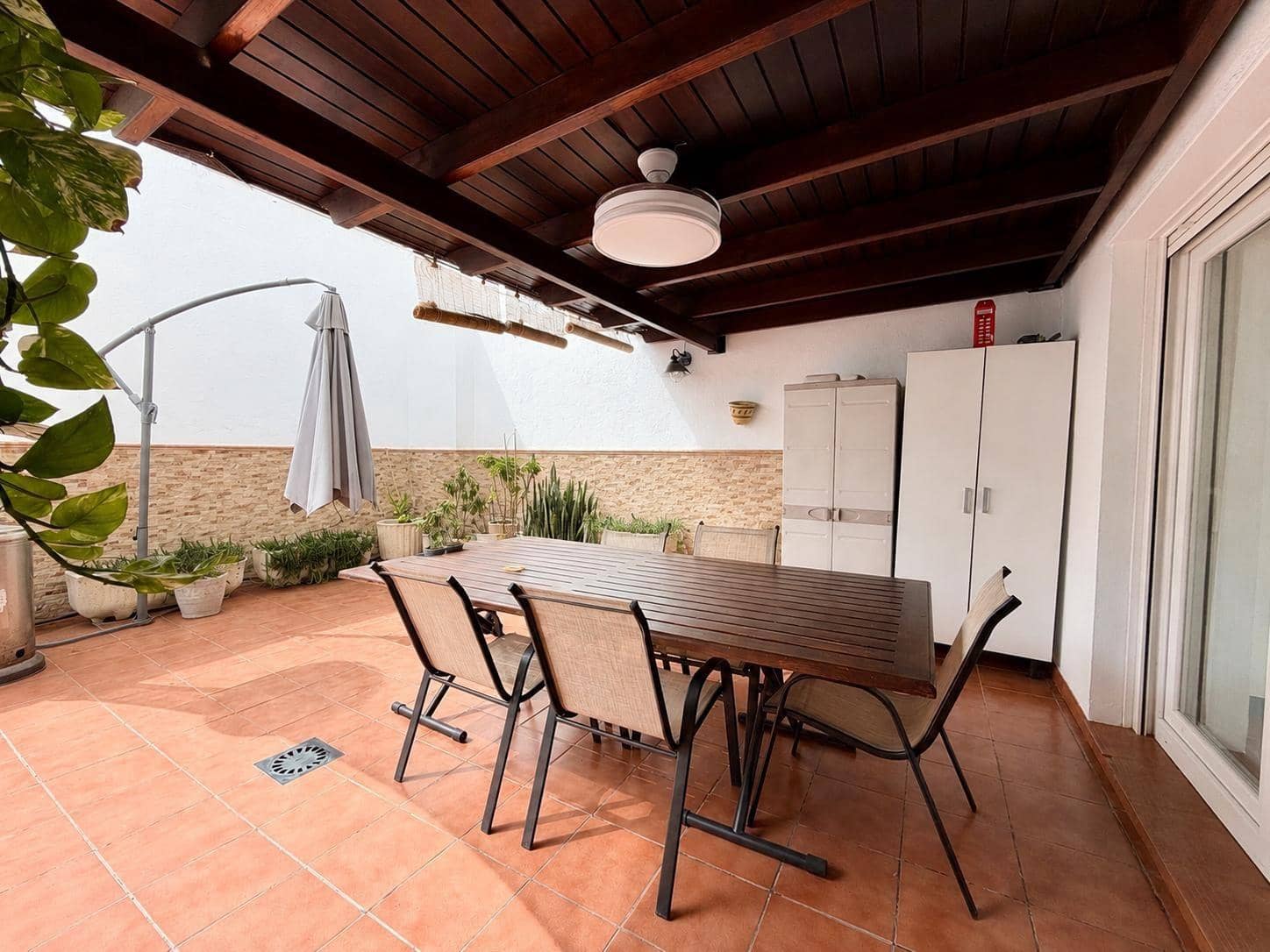 Adosado de 4 habitaciones en Huércal de Almería en venta con garaje - 295.000 € (Ref: 10031739)