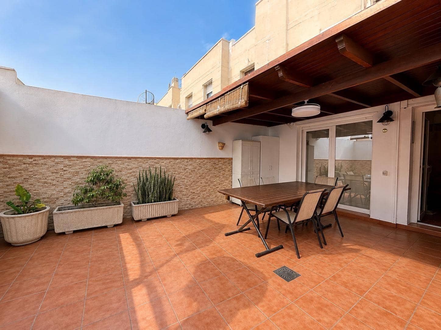 Adosado de 4 habitaciones en Huércal de Almería en venta con garaje - 295.000 € (Ref: 10031739)