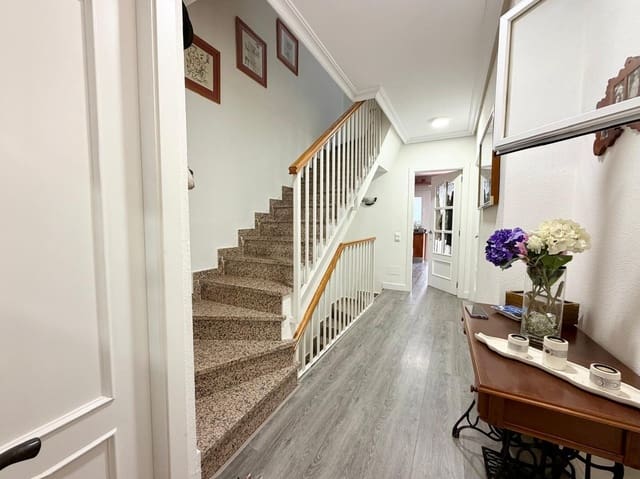 Adosado de 4 habitaciones en Huércal de Almería en venta con garaje - 295.000 € (Ref: 10031739)