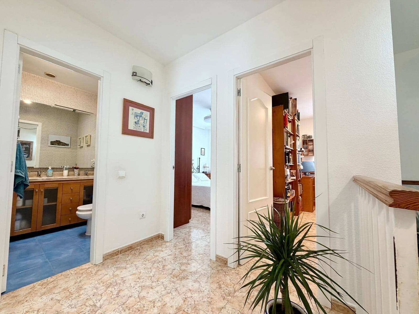 Adosado de 4 habitaciones en Huércal de Almería en venta con garaje - 295.000 € (Ref: 10031739)