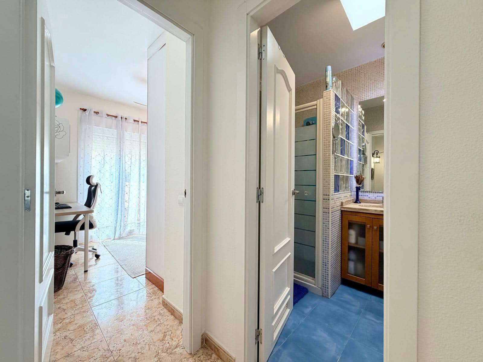 Adosado de 4 habitaciones en Huércal de Almería en venta con garaje - 295.000 € (Ref: 10031739)