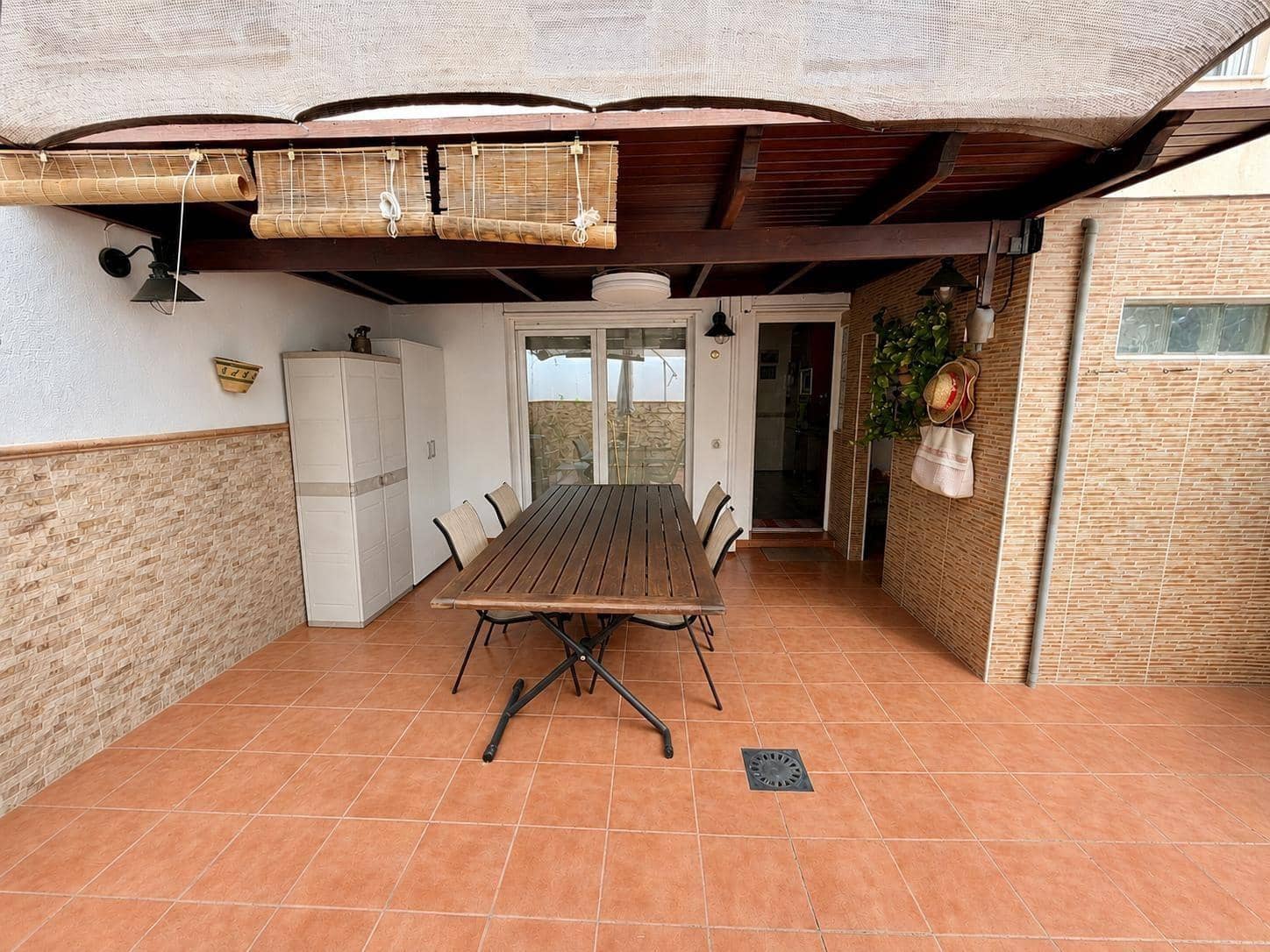 Adosado de 4 habitaciones en Huércal de Almería en venta con garaje - 295.000 € (Ref: 10031739)