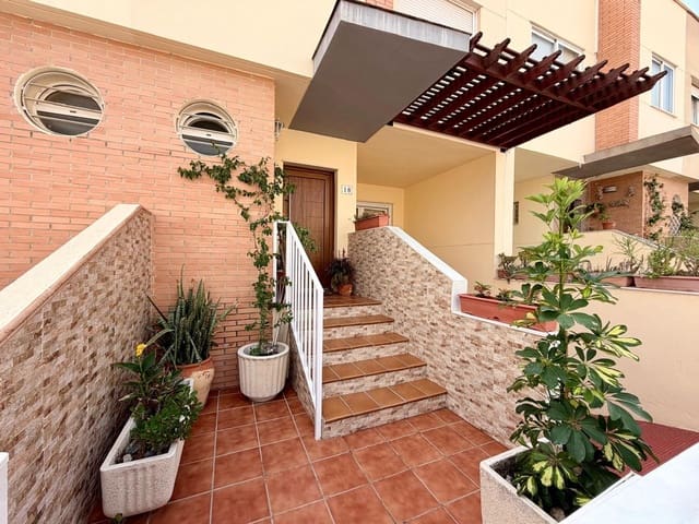 Adosado de 4 habitaciones en Huércal de Almería en venta con garaje - 295.000 € (Ref: 10031739)