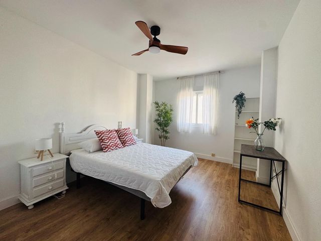 1 quarto Apartamento para arrendar em Almeria cidade - 800 € (Ref: 10115778)