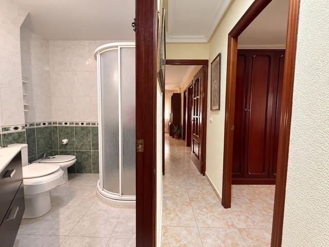 3 quarto Apartamento para venda em Centro, Almeria cidade - 125 000 € (Ref: 10115779)