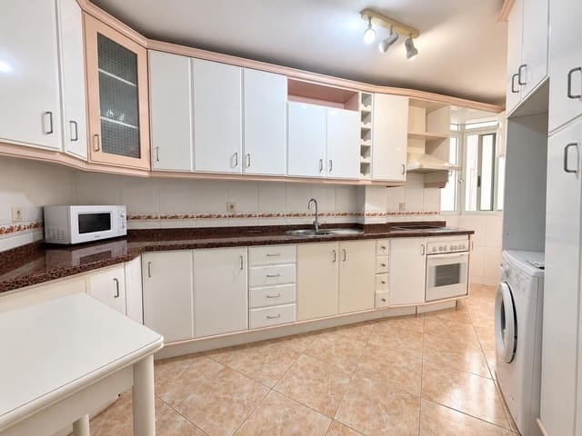 3 quarto Apartamento para venda em Centro, Almeria cidade - 125 000 € (Ref: 10115779)