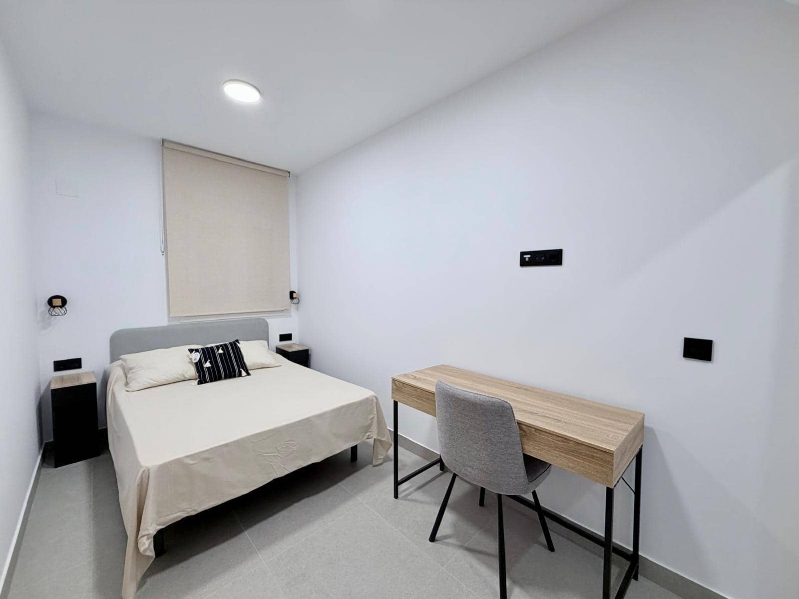 3 bedroom Flat for rent in Almeria city with garage - € 1,100 (Ref: 10166804)