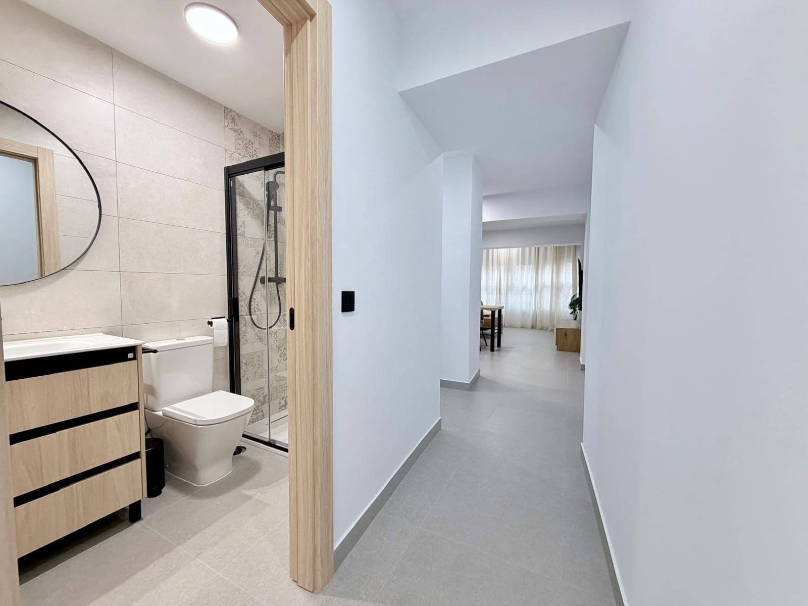 3 bedroom Flat for rent in Almeria city with garage - € 1,100 (Ref: 10166804)