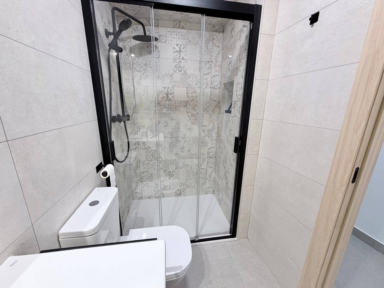 3 bedroom Flat for rent in Almeria city with garage - € 1,100 (Ref: 10166804)