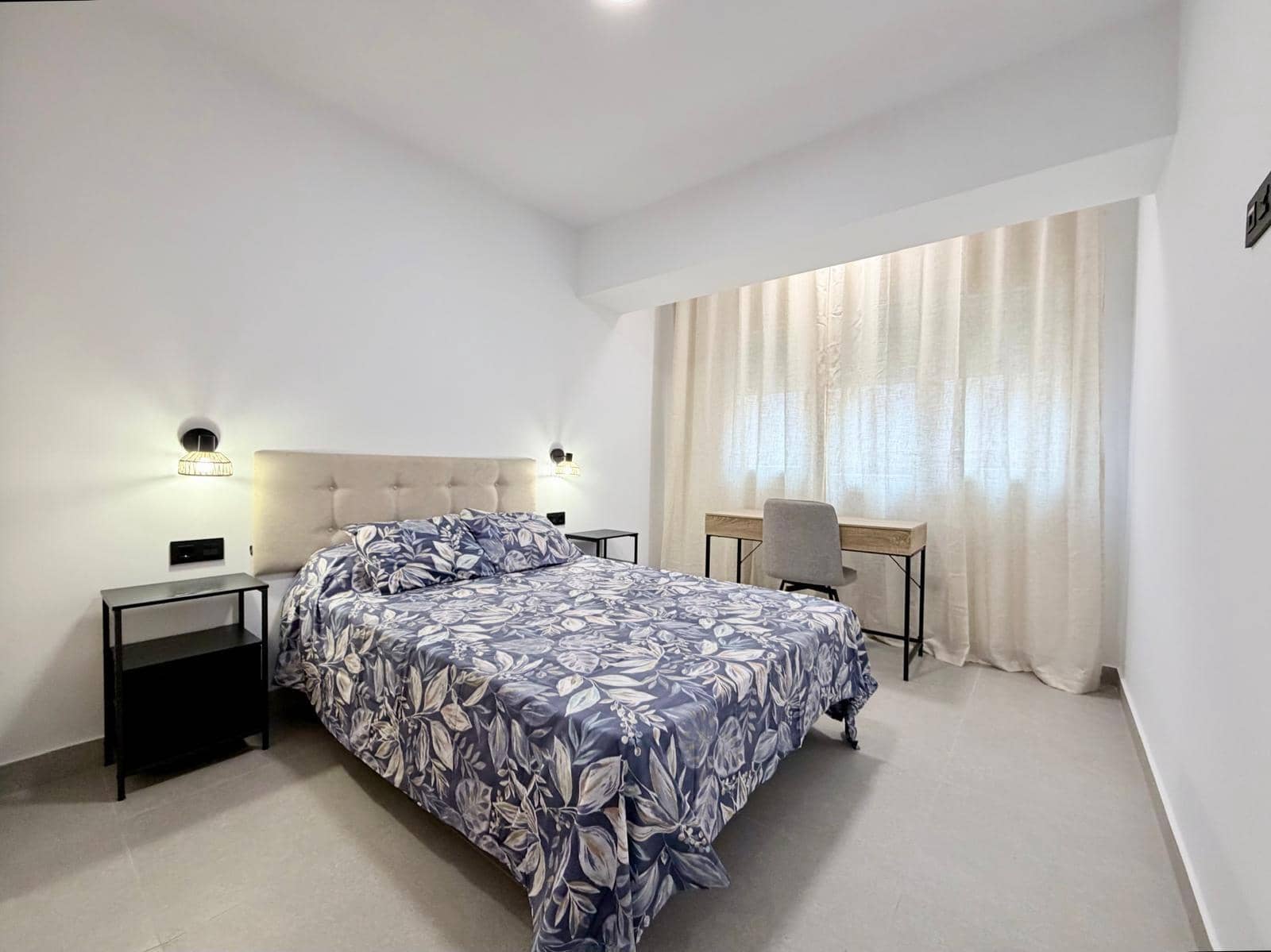 3 bedroom Flat for rent in Almeria city with garage - € 1,100 (Ref: 10166804)