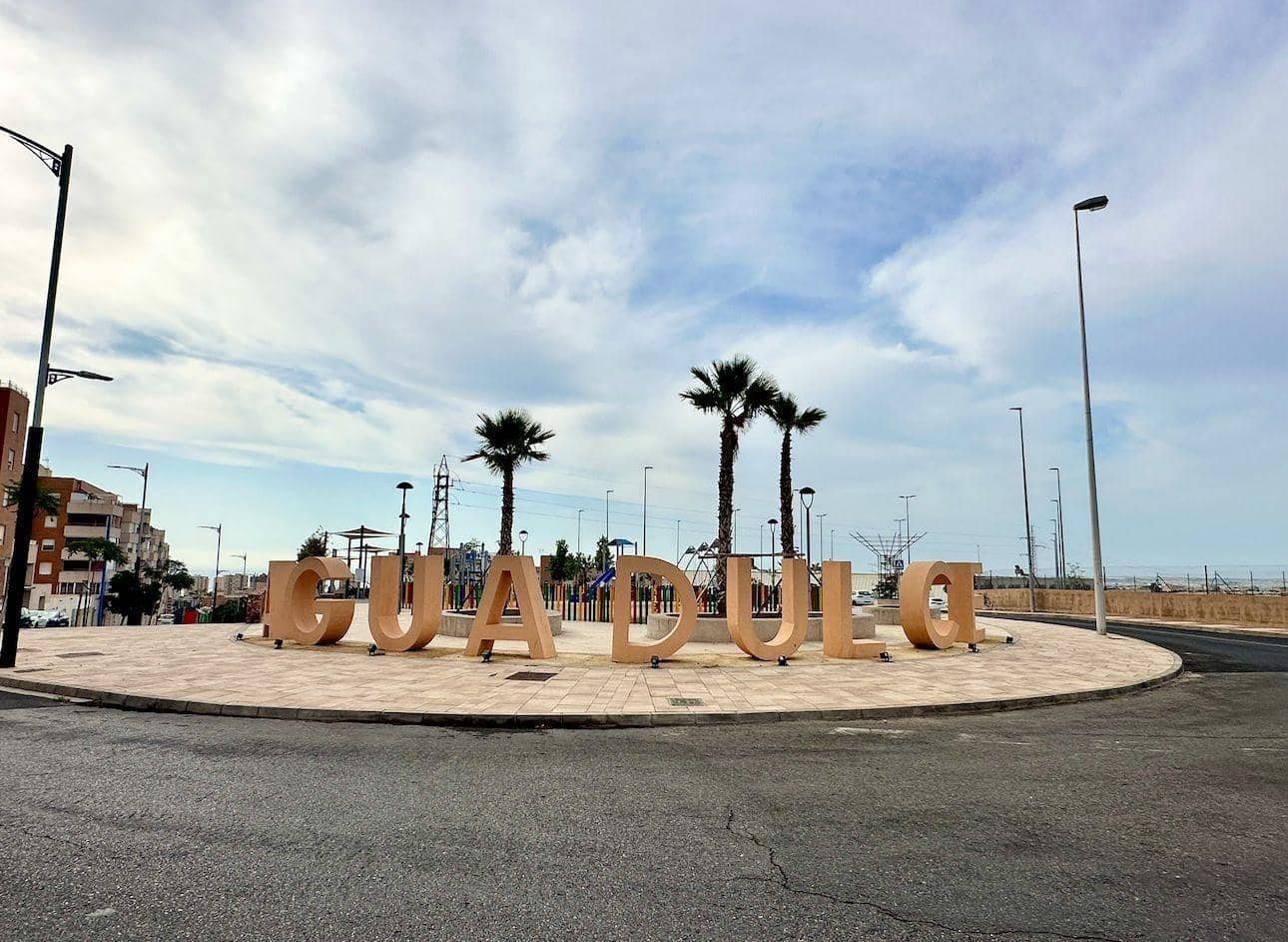 Ático de 3 habitaciones en Aguadulce (Almeria) en alquiler con piscina garaje - 950 € (Ref: 10183049)