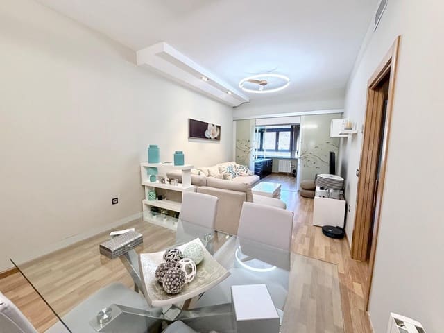 Ático de 3 habitaciones en Aguadulce (Almeria), Roquetas de Mar en alquiler con piscina garaje - 950 € (Ref: 10183049)