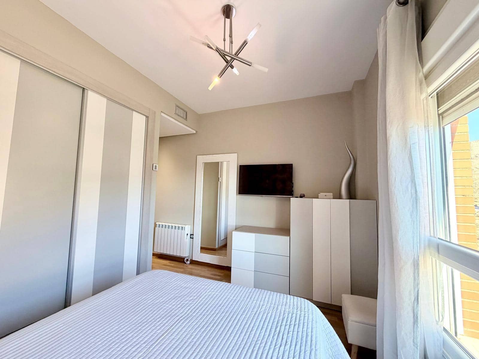 Ático de 3 habitaciones en Aguadulce (Almeria) en alquiler con piscina garaje - 950 € (Ref: 10183049)