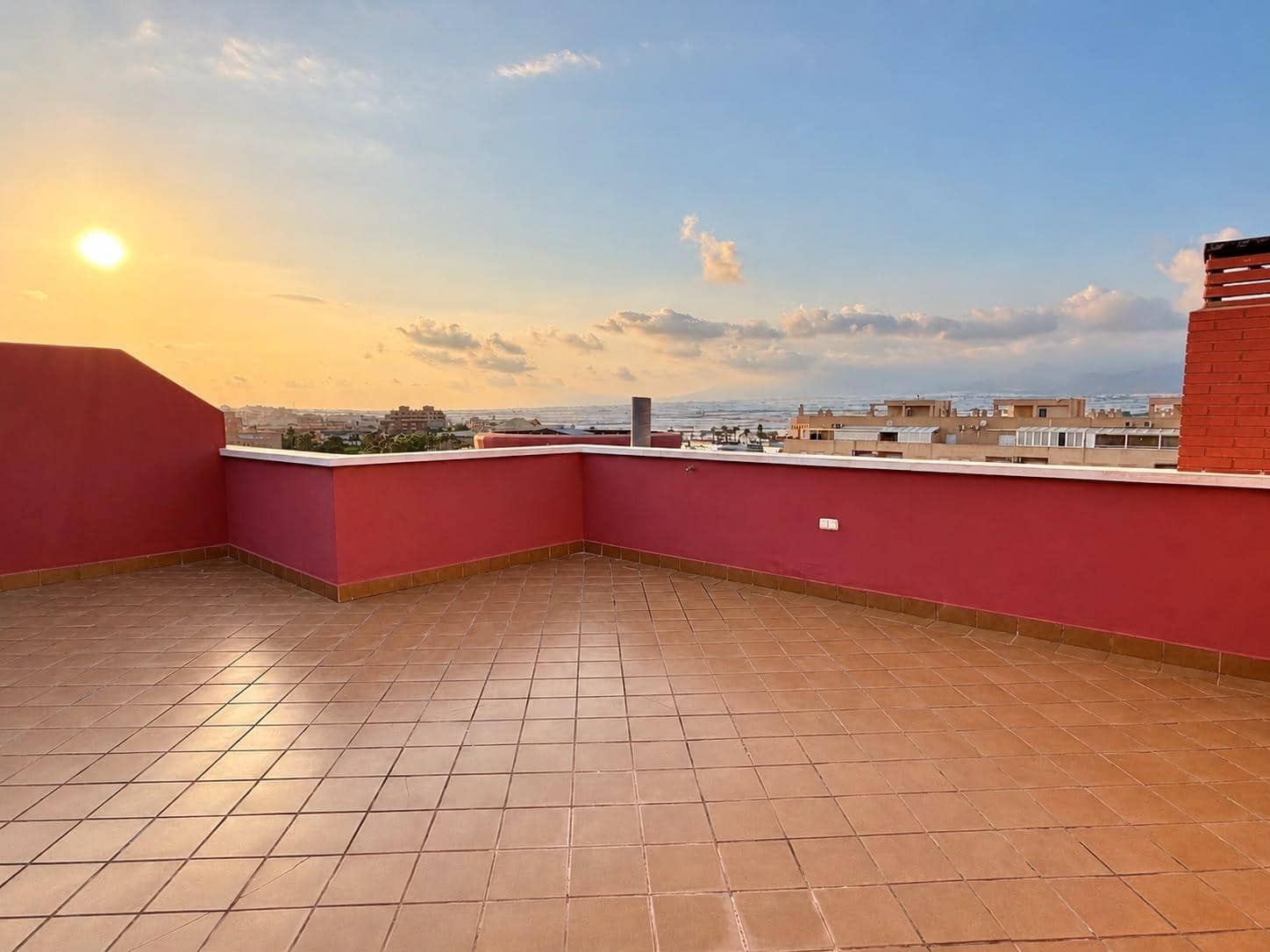 3 Zimmer Penthouse zu verkaufen in Roquetas de Mar mit Garage - 280.000 € (Ref: 10185084)