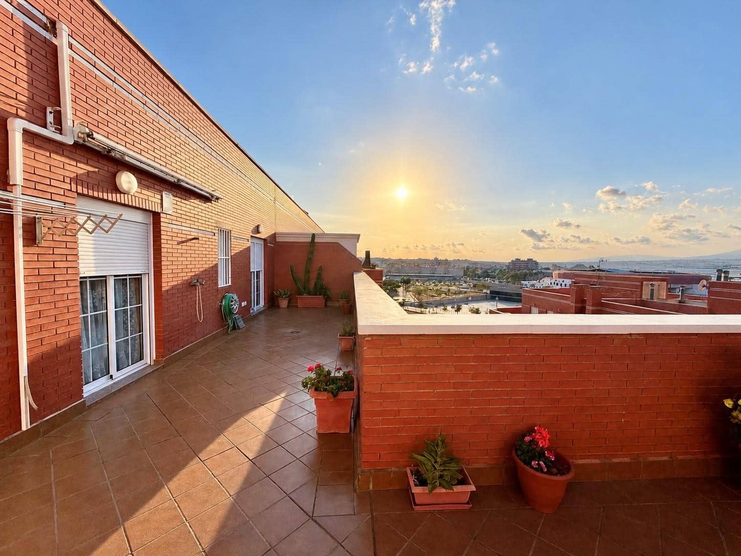 3 Zimmer Penthouse zu verkaufen in Roquetas de Mar mit Garage - 280.000 € (Ref: 10185084)