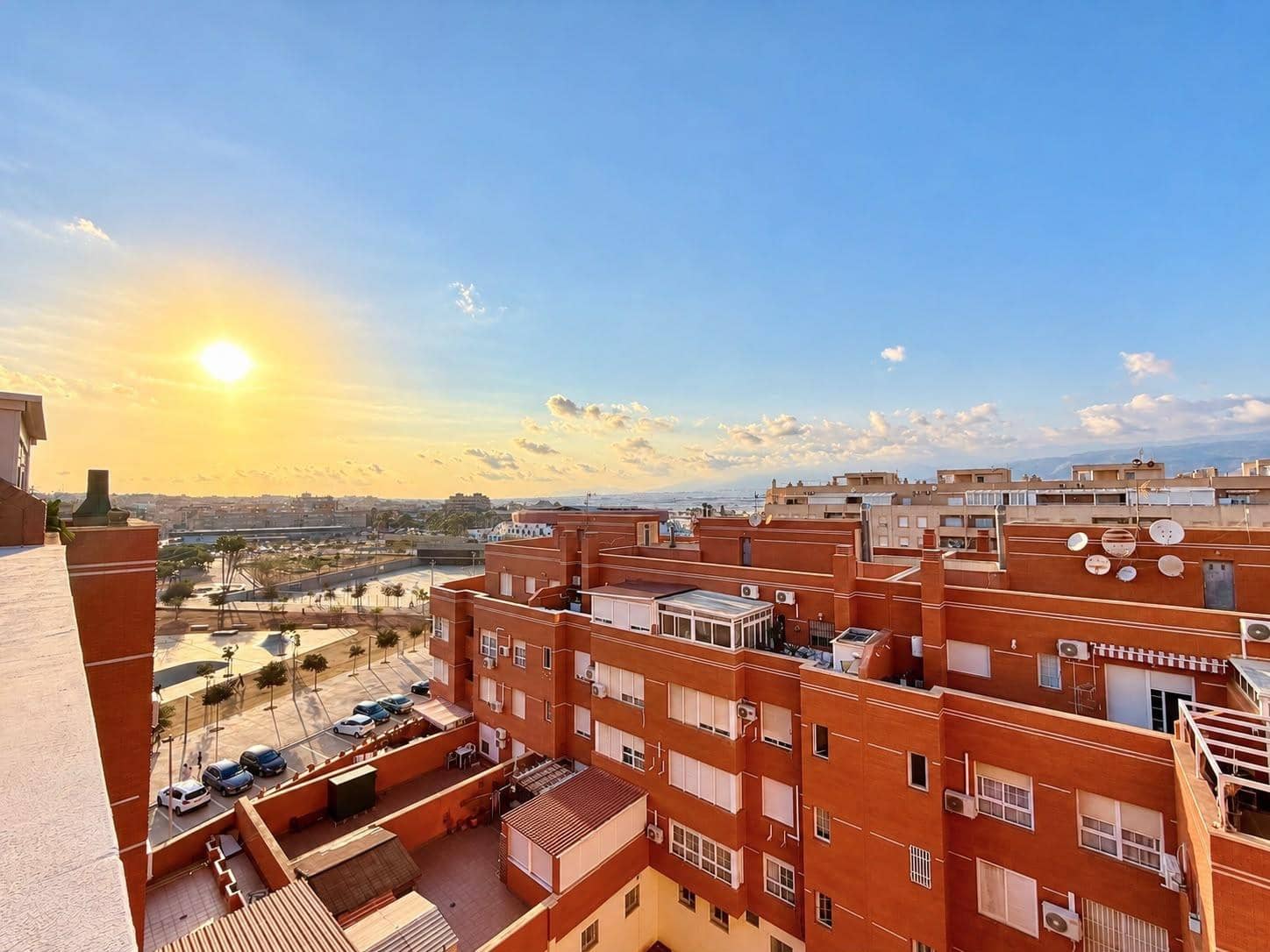 3 Zimmer Penthouse zu verkaufen in Roquetas de Mar mit Garage - 280.000 € (Ref: 10185084)