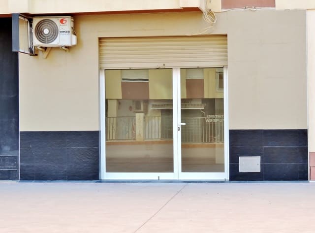 Kommersiell att hyra i Nueva Andalucía, Almería stad - 425 € (Ref: 6966374)