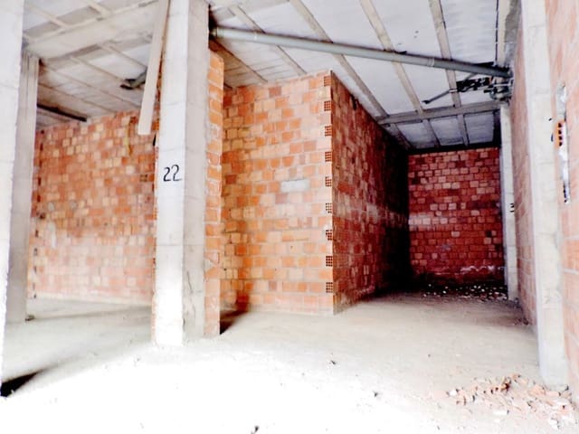 Komercyjne na sprzedaż w Miasto Almería - 68 000 € (Ref: 6998416)