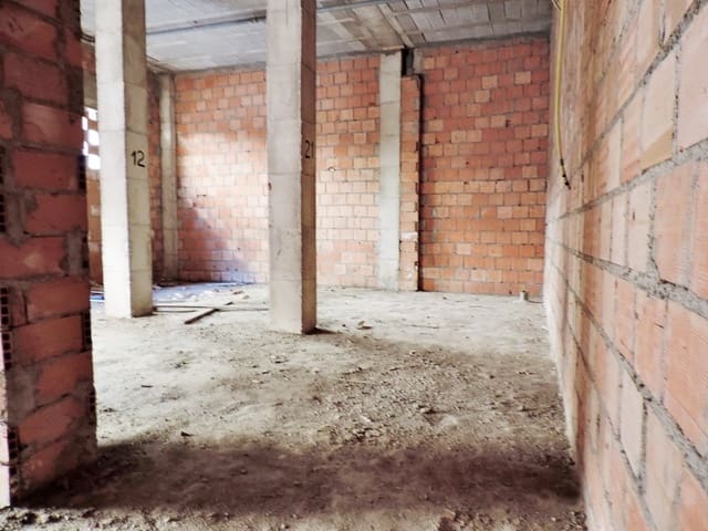 Komercyjne na sprzedaż w Miasto Almería - 68 000 € (Ref: 6998416)