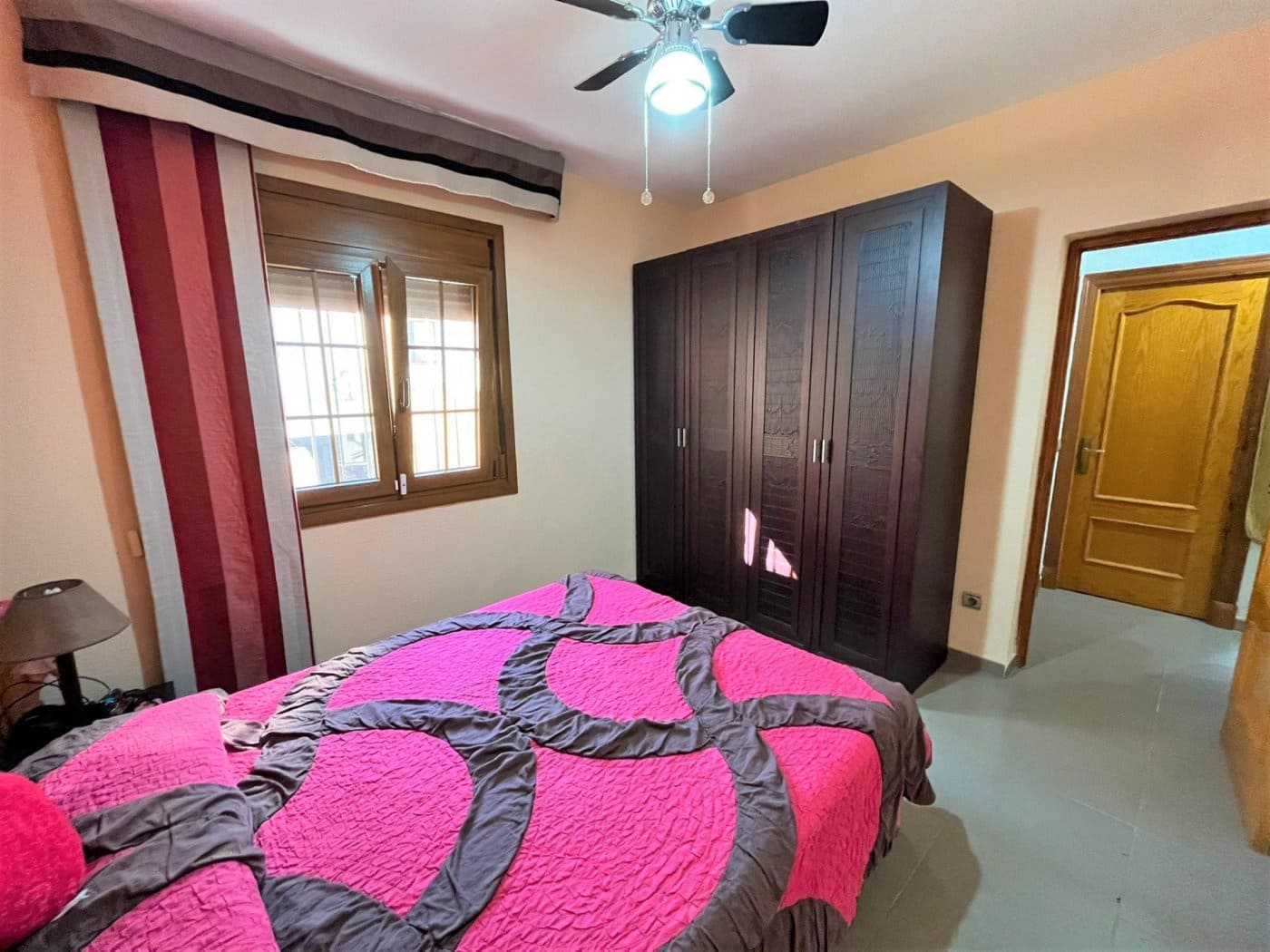 4 soveværelse Villa til salg i Roquetas de Mar med garage - € 210.000 (Ref: 7152989)