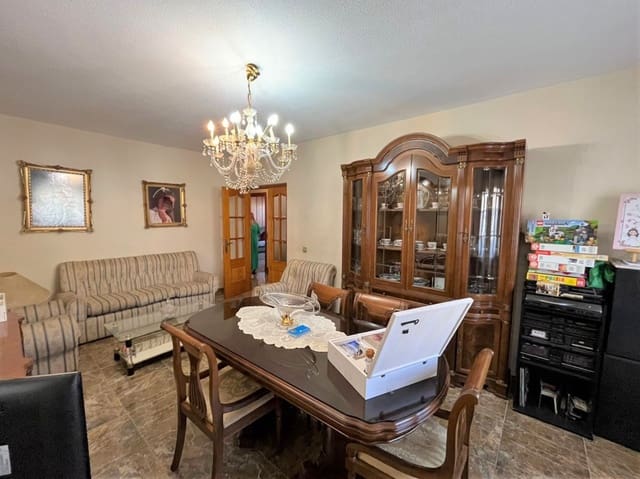 4 soveværelse Villa til salg i Roquetas de Mar med garage - € 210.000 (Ref: 7152989)