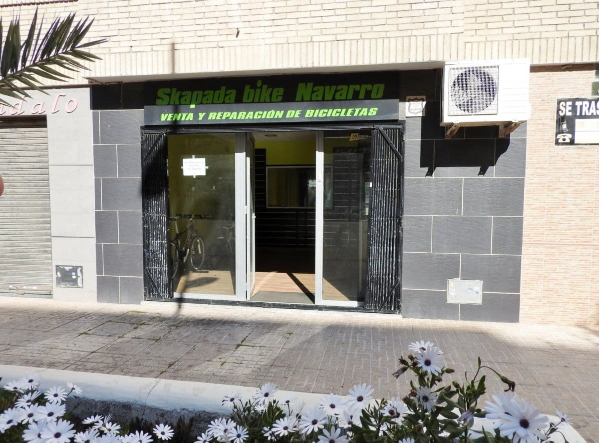 Commercial for sale in Almeria city - € 60,000 (Ref: 7301265)