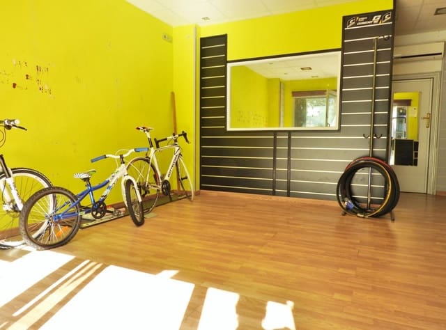 Komercyjne na sprzedaż w Miasto Almería - 60 000 € (Ref: 7301265)