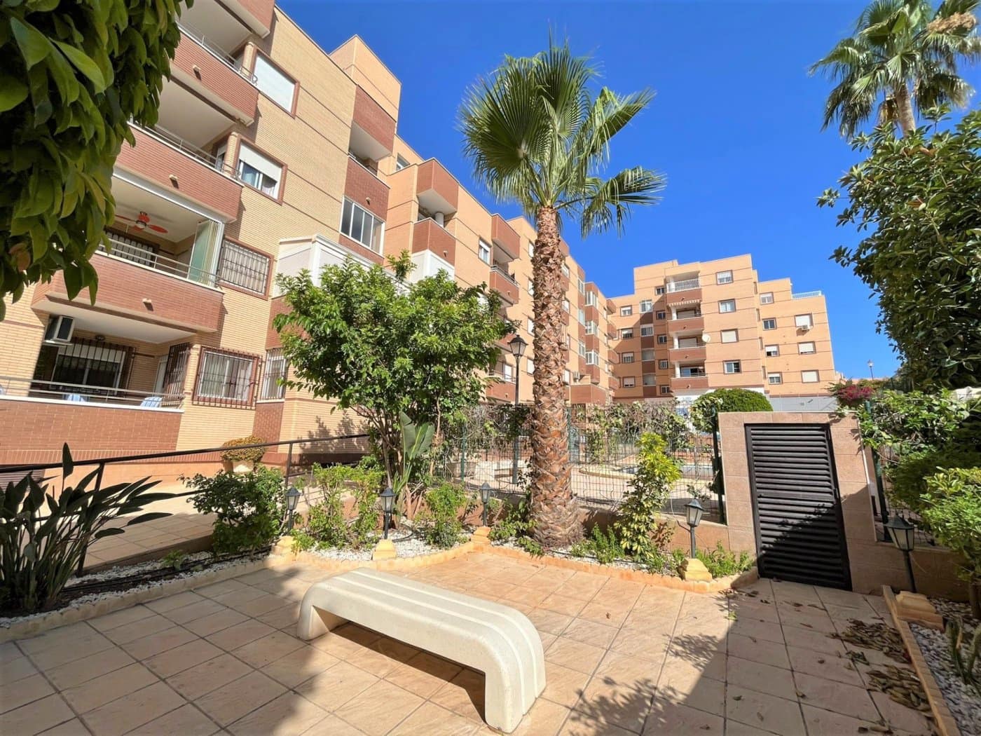 2 slaapkamer Flat voor vakantieverhuur in Aguadulce (Almeria) met zwembad - € 850 (Ref: 7508044)