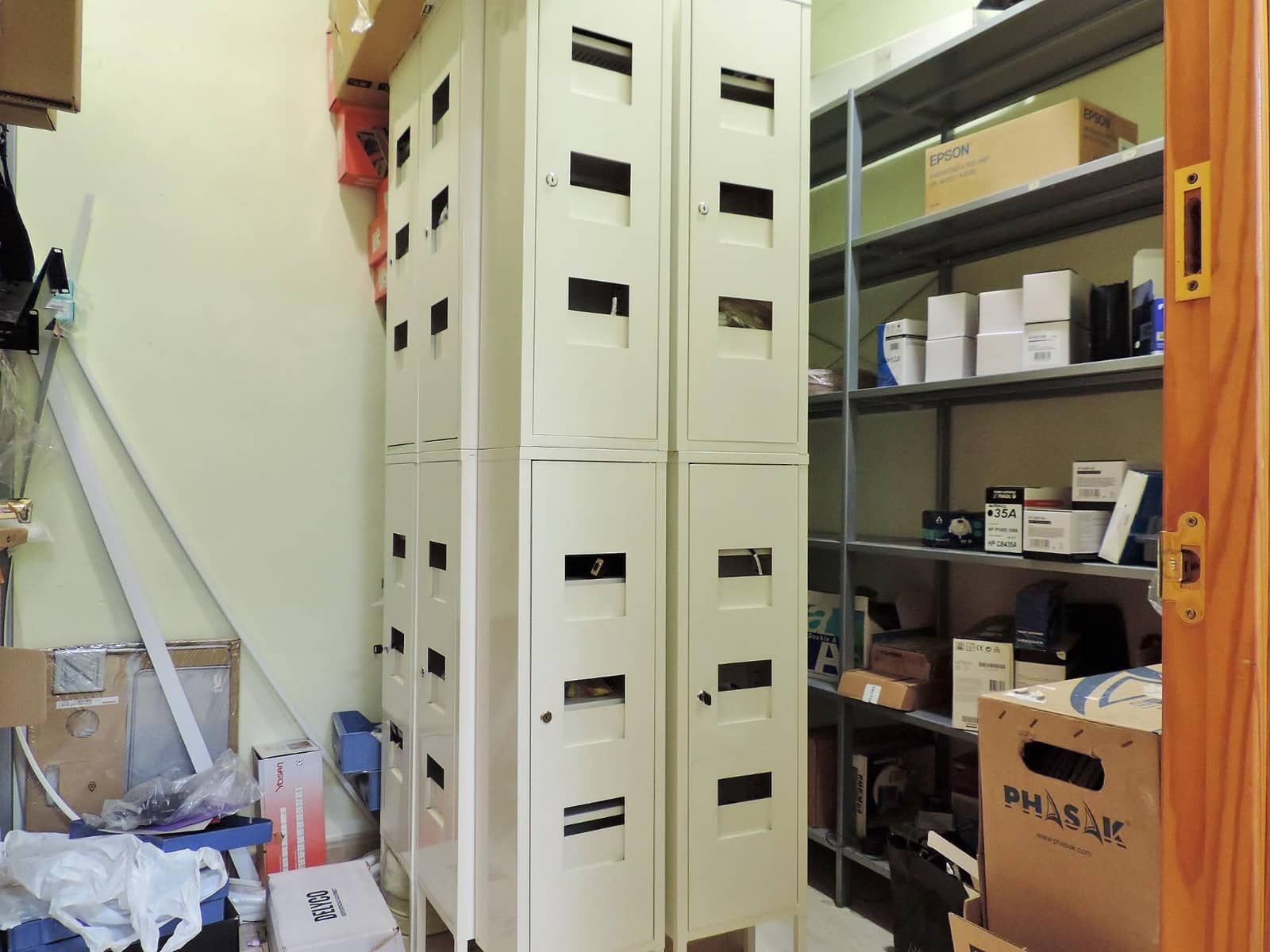 Commercial for sale in Almeria city - € 80,000 (Ref: 7854112)